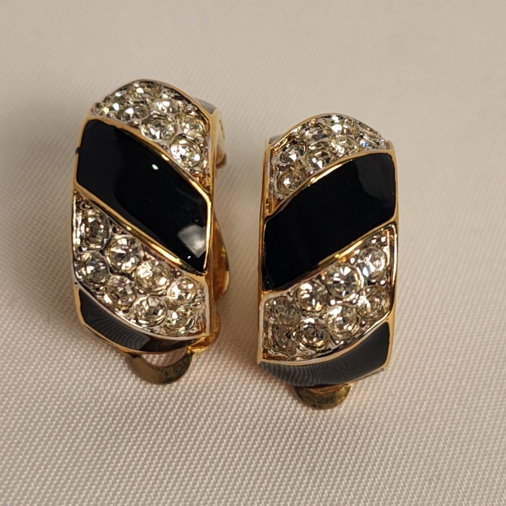Vintage Goldtone Black Enamel Nina Ricci Clip-on Earrings With Rhinestones - Picture 5 of 10
